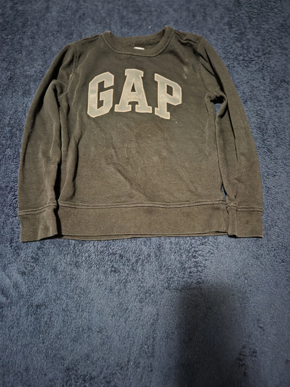 GAP Men's Charcoal Crewneck Sweatshirt with Contrast Logo